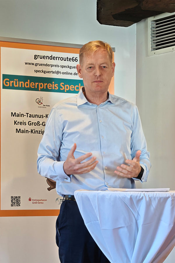 Markus Frank während seiner Laudatio auf dem Gründerpreis Speckgürtel 2025